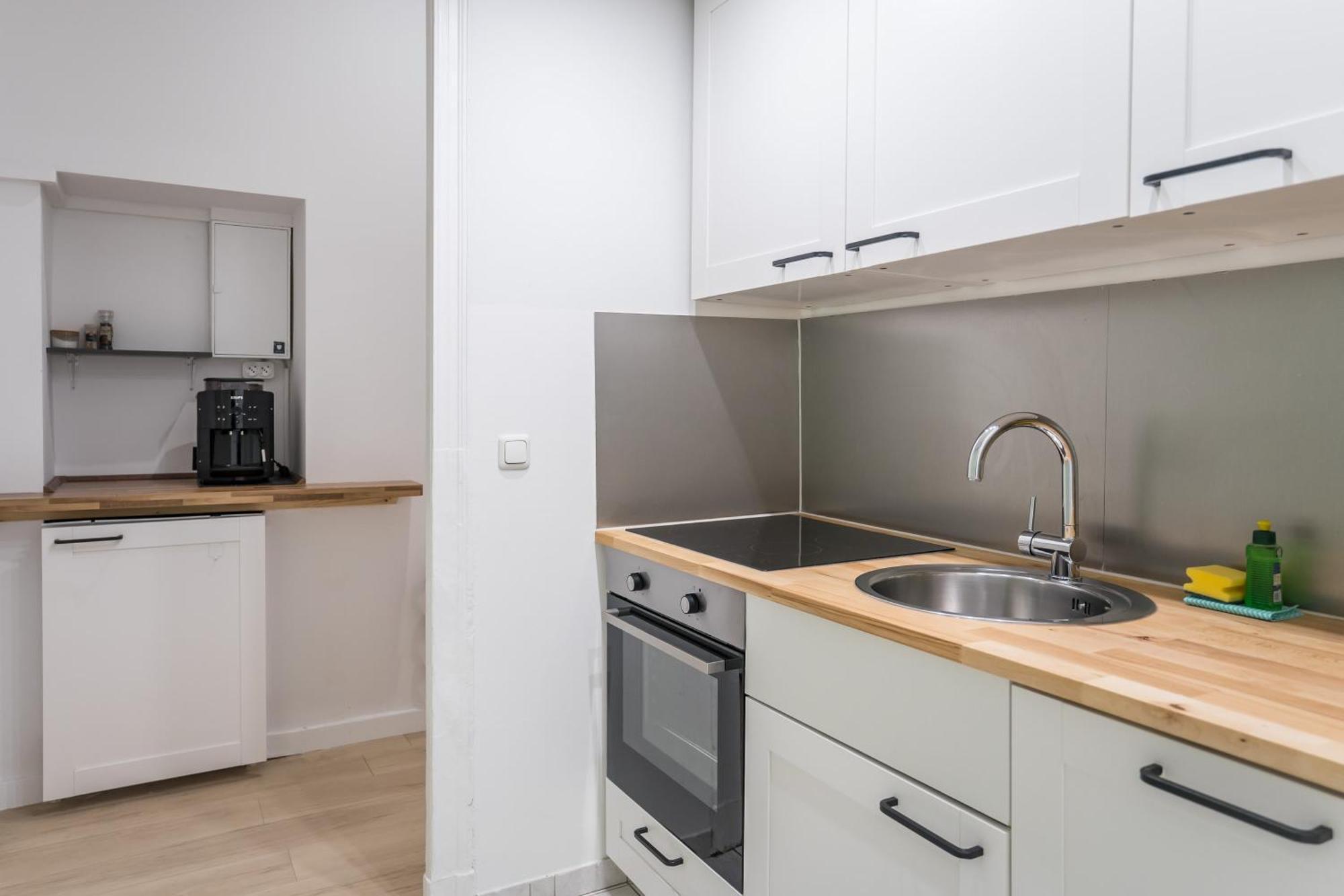 Spacious Family Apartment With 2 Bedrooms เบอร์ลิน ภายนอก รูปภาพ