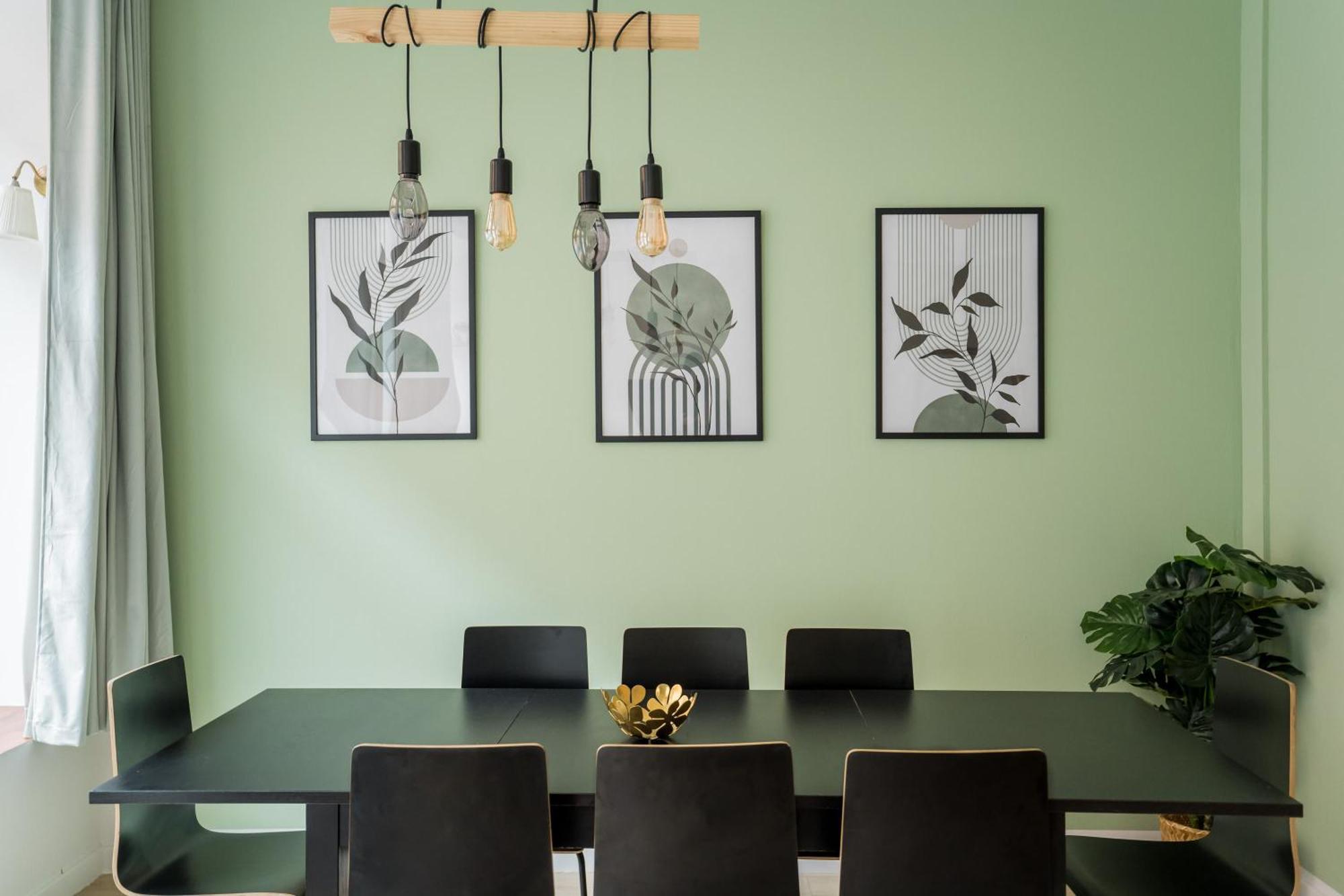 Spacious Family Apartment With 2 Bedrooms เบอร์ลิน ภายนอก รูปภาพ