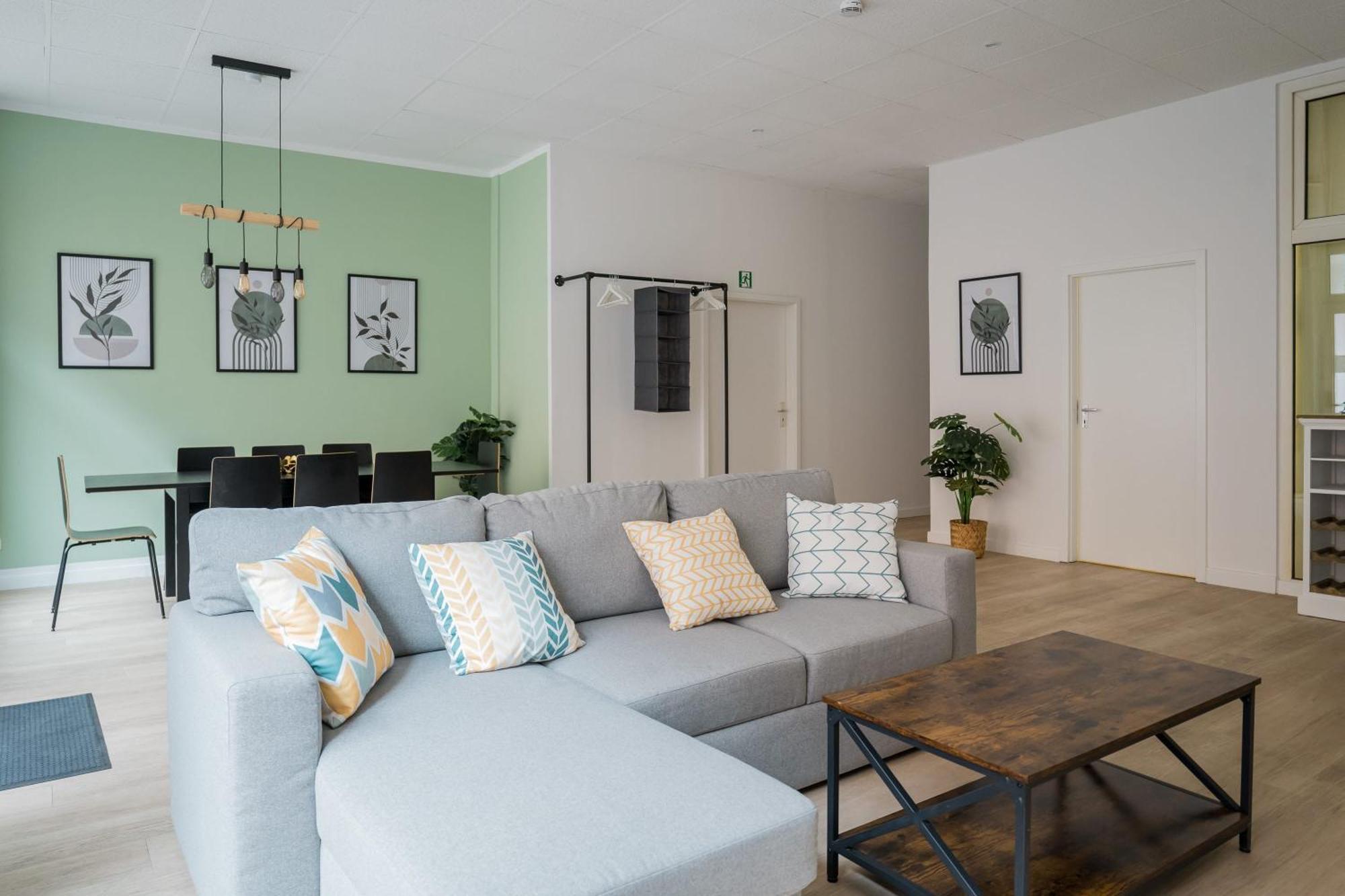 Spacious Family Apartment With 2 Bedrooms เบอร์ลิน ภายนอก รูปภาพ